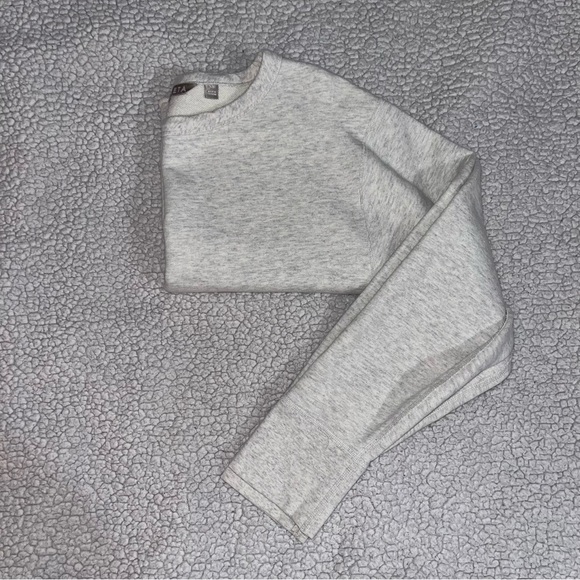 Athleta Crop Sweatshirt - Picture 3 of 9